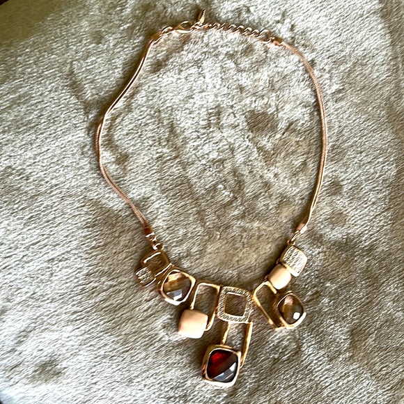 NWOT Vienneta RoseGoldtone Geo necklace w/amber colored stones & Rhinestones - Picture 2 of 7